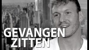 gevangen zitten